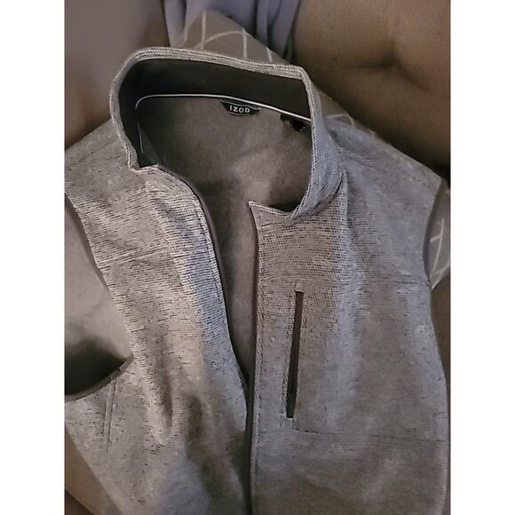 Izod Men’s Vest Light Gray Full Zip Sleeveless Outdoor Golf Size XL Polyester - Picture 8 of 8